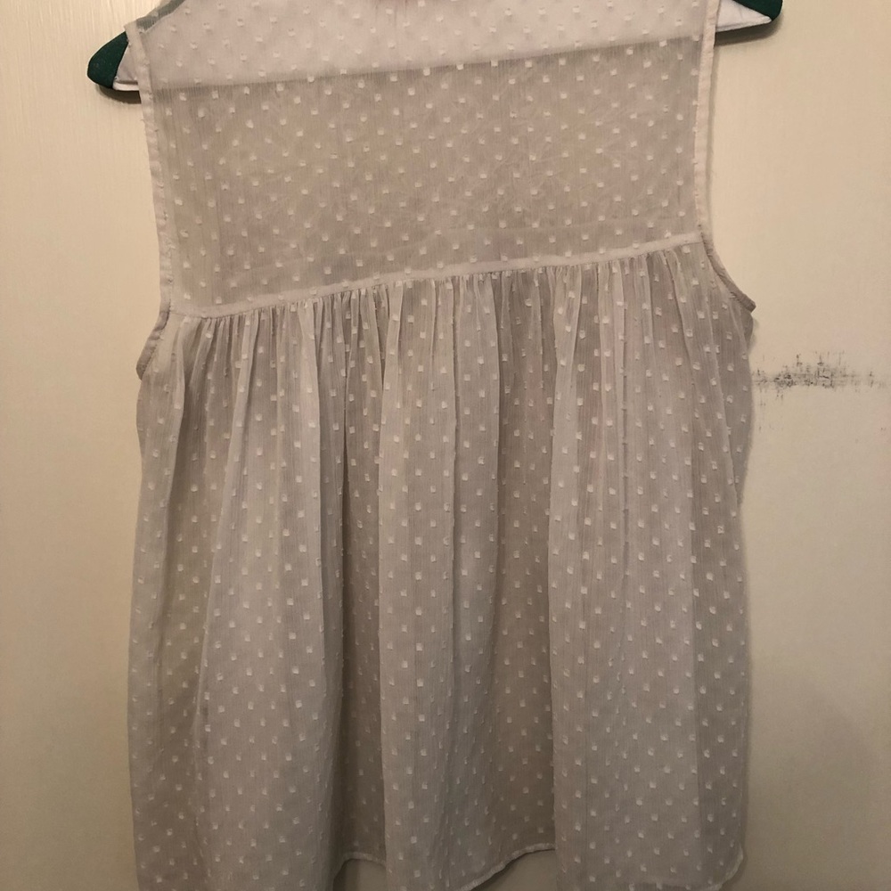 White/grey tank with stich detail
